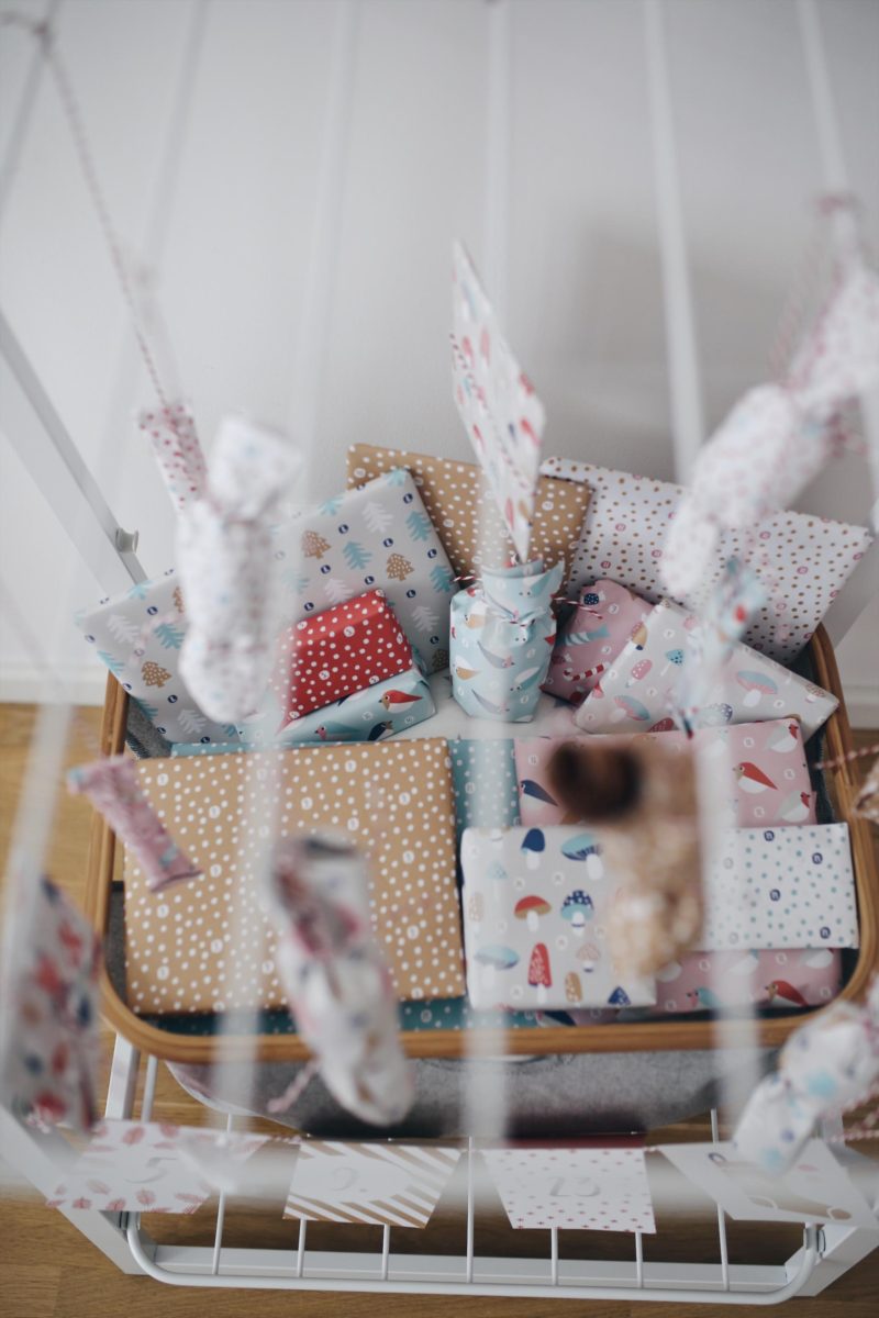 Die schönsten Adventskalender und Geschenkideen für Babys und Kleinkinder & VERLOSUNG | Pinspiration.de