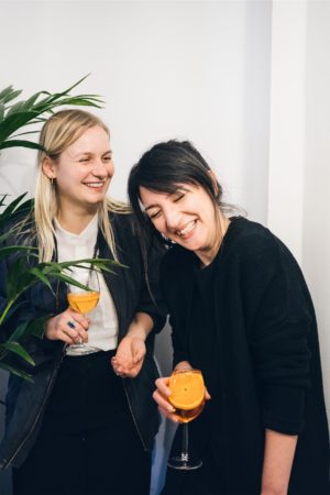 fiverr Deutschland: Der Online-Marktplatz für Freelancer | auf fiverr.com findet ihr aus +190 Ländern alle wichtigen digitalen und kreativen Services wie Übersetzung, Grafik-Design, Illustration, Video-Produktion, Programmierung, Marktanalyse oder Beratung uvm. In unserer Fiverr Deutschland Gruppenpinnwand mit Pinspiration stellen wir Euch diese spannende Vielfalt unserer Freelancer aus Deutschland, Österreich, Schweiz und ganz Europa vor. Seid ihr dabei? | Pinspiration.de