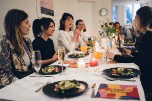 fiverr Deutschland: Der Online-Marktplatz für Freelancer | auf fiverr.com findet ihr aus +190 Ländern alle wichtigen digitalen und kreativen Services wie Übersetzung, Grafik-Design, Illustration, Video-Produktion, Programmierung, Marktanalyse oder Beratung uvm. In unserer Fiverr Deutschland Gruppenpinnwand mit Pinspiration stellen wir Euch diese spannende Vielfalt unserer Freelancer aus Deutschland, Österreich, Schweiz und ganz Europa vor. Seid ihr dabei? | Pinspiration.de