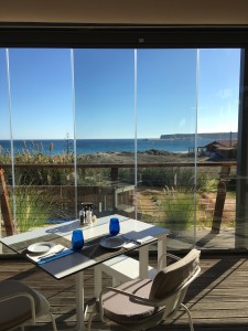 Restaurant neben Pool